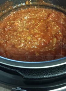 Pressure Cooker XL pro pasta sauce and ground pork cooking